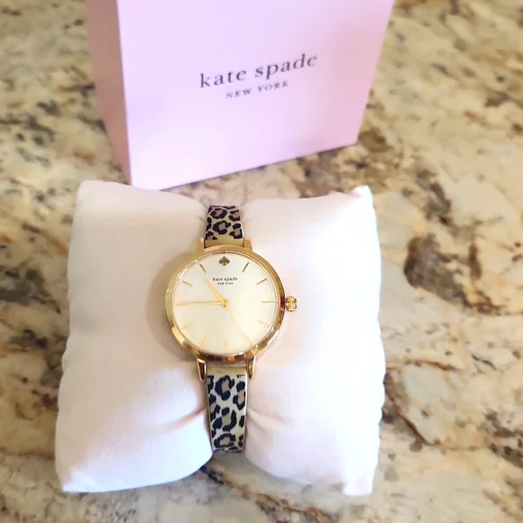 Kate Spade Leopard-print silicone band watch NWT Kate Spade New York Leopard Print Silicone | Mercari main image 3
